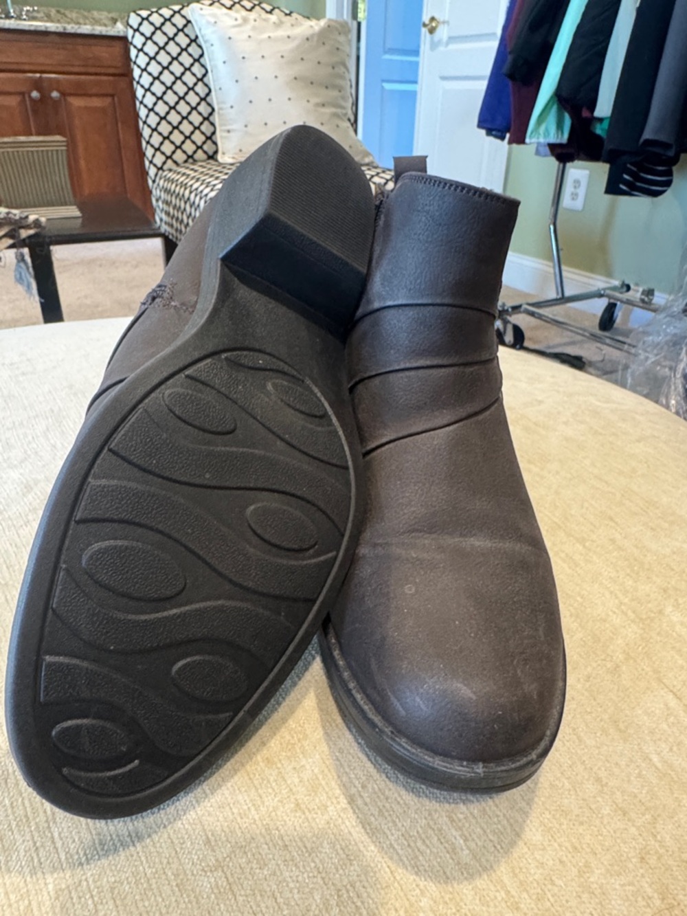 easy street Black Ankle Booties - Picture 3 of 5